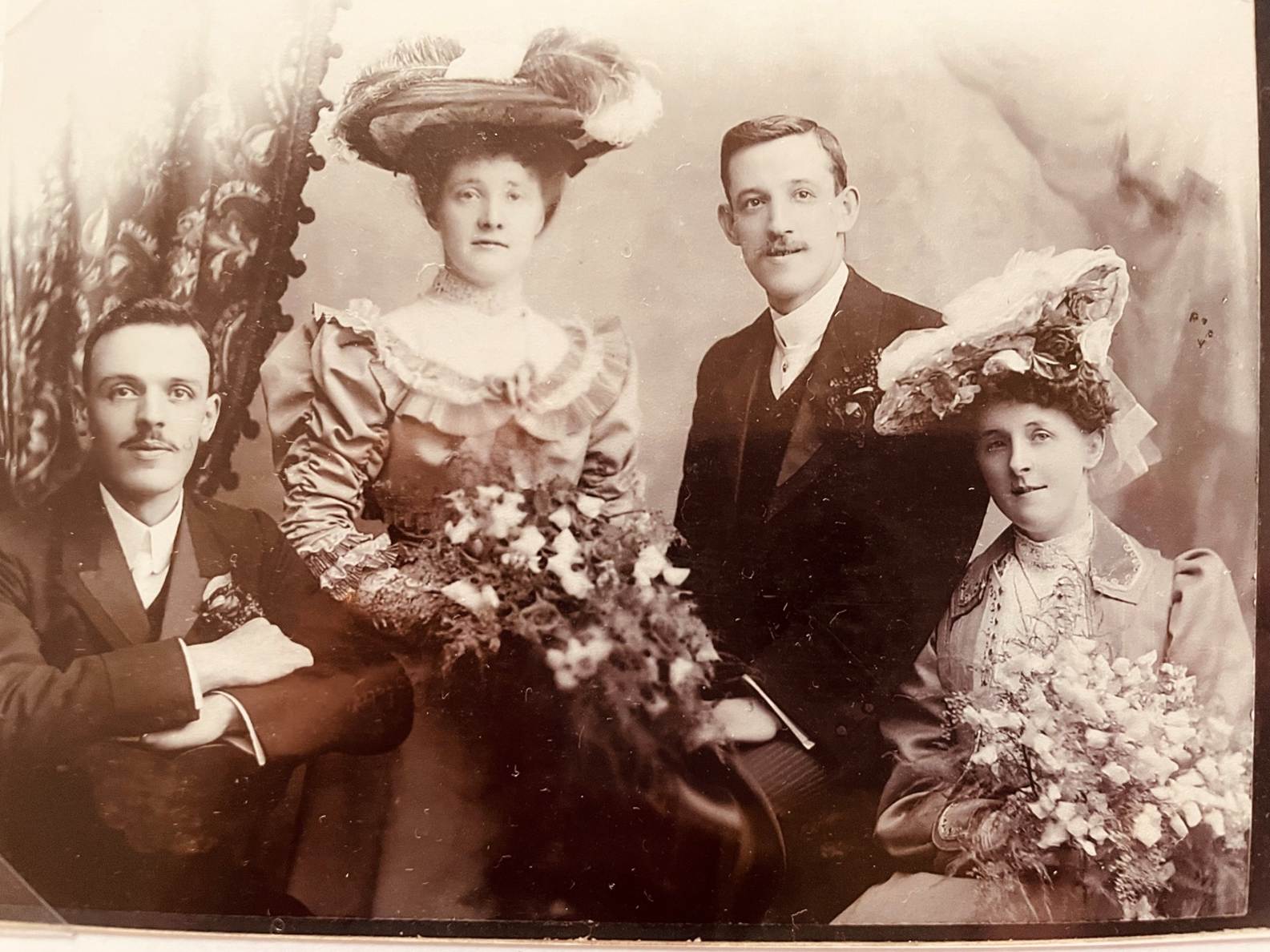A group of people posing for a photo

AI-generated content may be incorrect.